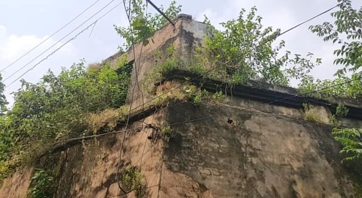 তৎকালীন সময়ে অনুশীলন সমিতির গোপন আস্তানা হিসেবেও এই বাড়ি ব্যবহৃত হত।