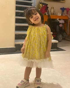 Photo : जय भानुशाली आणि माही वीज यांची मुलगी 'तारा' ही सोशल मीडियावर किड्स स्टाईल सेन्सेशन बनलीये..