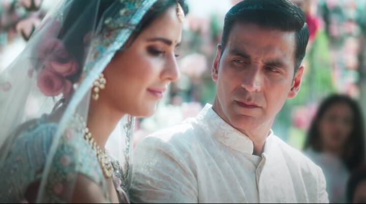 ਇਹ ਜੋੜੀ ਆਖਰੀ ਵਾਰ 2010 ਵਿੱਚ ਆਈ ਫਿਲਮ ਤੀਸ ਮਾਰ ਖਾਨ ਵਿੱਚ ਨਜ਼ਰ ਆਈ ਸੀ। ਰੋਹਿਤ ਸ਼ੈੱਟੀ ਦੇ ਨਿਰਦੇਸ਼ਨ ਵਿੱਚ ਬਣੀ ਐਕਸ਼ਨ ਫਿਲਮ ਸੂਰਿਆਵੰਸ਼ੀ 5 ਨਵੰਬਰ 2021 ਨੂੰ ਸਿਨੇਮਾਘਰਾਂ ਵਿੱਚ ਰਿਲੀਜ਼ ਹੋਵੇਗੀ।