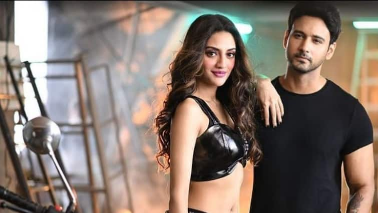 Nusrat Jahan Shares a romantic video with Yash Dashgupta in Kashmir Nusrat Jahan Update: শিকারায় চড়ে হাতে হাত, কাশ্মীরে উষ্ণতা ছড়াচ্ছেন যশ-নুসরত