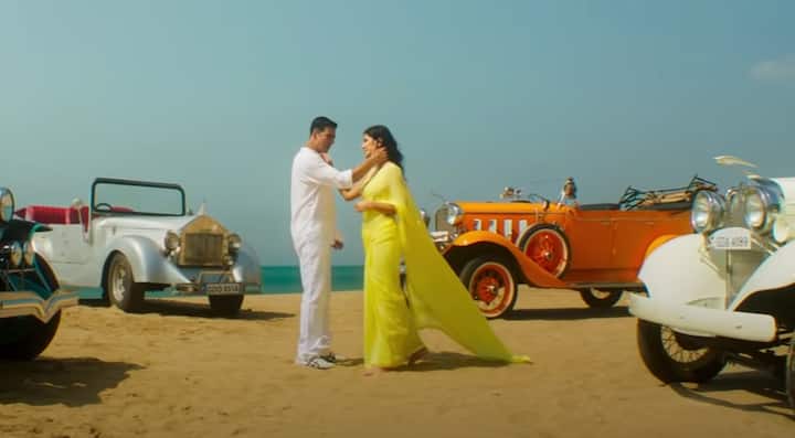 ਟੀਜ਼ਰ ਨੂੰ ਸ਼ੇਅਰ ਕਰਦੇ ਹੋਏ ਕੈਟਰੀਨਾ ਕੈਫ ਨੇ ਕੈਪਸ਼ਨ 'ਚ ਲਿਖਿਆ, ‘#merayaara SONG OUT TOMORROW with the beautiful voices of arijit singh and neeti mohan. #backtocinema 🎥.’