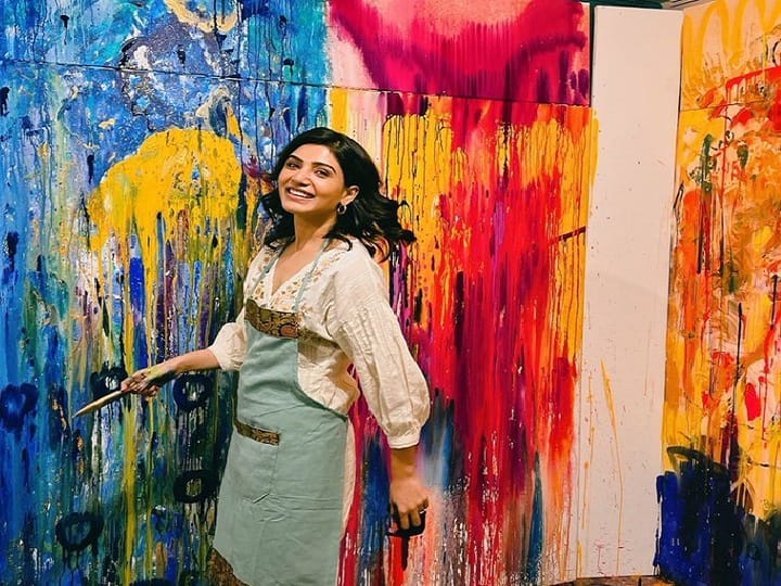 Watch Video | ஆன்மீகம், ஓவியம், எண்ணமெல்லாம் வண்ணமம்மா.! நிறங்களை குழைத்து ஓவியம் தீட்டும் சமந்தா! வைரல் வீடியோ Samantha Ruth Prabhu was part of an art project and received praise for her painting Watch Video | ஆன்மீகம், ஓவியம், எண்ணமெல்லாம் வண்ணமம்மா.! நிறங்களை குழைத்து ஓவியம் தீட்டும் சமந்தா! வைரல் வீடியோ