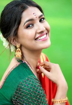 இளமையில் இளமையில் ஜில்.. ஜில்.. வாணி போஜன் ரீசண்ட் க்ளிக்ஸ்!