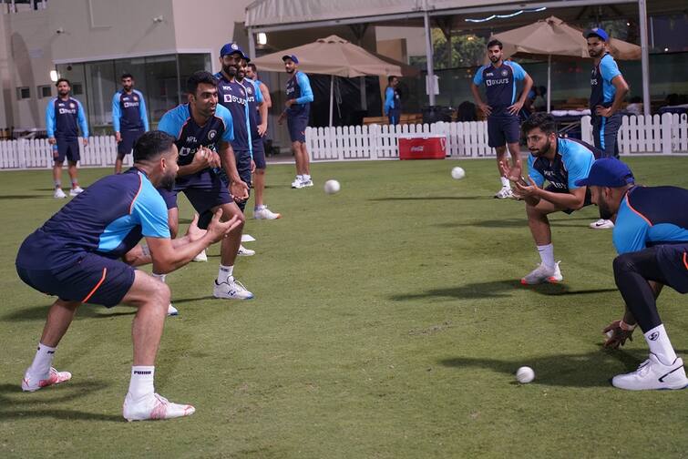 IND vs NZ T20 World Cup: Captain Virat Kohli has made preparations for the change in the playing XI IND vs NZ T20 World Cup: કેપ્ટન કોહલીએ પ્લેઇંગ ઈલેવનમાં ફેરફારની કરી તૈયારી, ધોનીના આ ખાસ ખેલાડીની ટીમમાં થશે એન્ટ્રી
