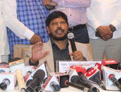 Drugs Case: केंद्रीय मंत्री आठवले ने की ड्रग्स कानून बदलने की मांग, कहा- युवाओं को जेल नहीं सुधार गृह भेजा जाए