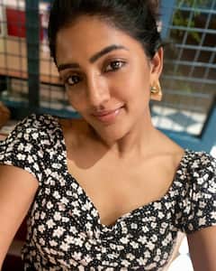 Eesha Rebba: బ్లాక్ అండ్ వైట్ పూలటాప్ లో ఇషా నయా లుక్స్...