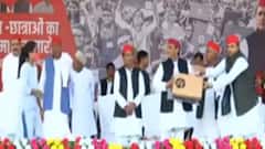 Akhilesh Yadav को लगता है, East India Company जैसी है Yogi Sarkar! | Hindi News