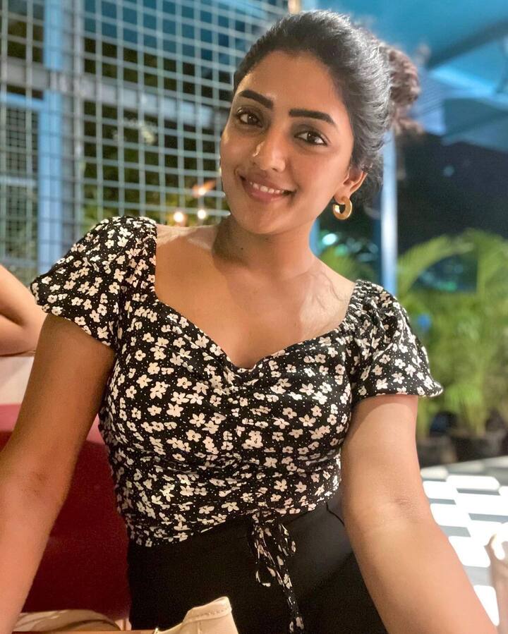 பல்லவன் சிற்பிகள் அன்று பண்ணிய சிற்பத்தில் ஒன்று பெண்ணென வந்தது இன்று சிலையே