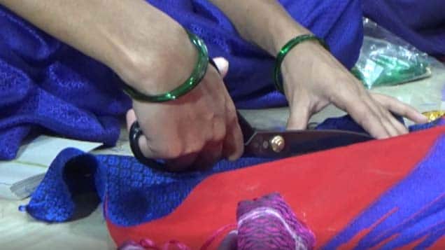 असाच एक जुना पेहराव म्हणजे आजीची खणाची साडी