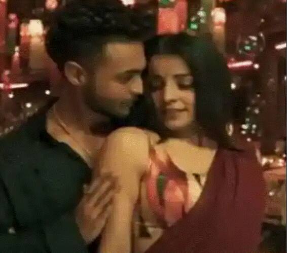 महिमा मकवाना जल्द ही आयुष शर्मा और सलमान खान की फिल्म अंतिम से बॉलीवुड में कदम रखेंगी. किसी भी एक्ट्रेस के लिए इससे बड़ा मौका हो ही नहीं सकता कि उसकी डेब्यू फिल्म सलमान खान के साथ हो.