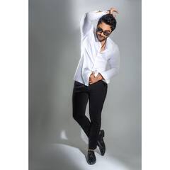 Vishwak sen Photos: తిన్నగా ఉండలేను... తిన్నగా నిల్చోలేనంటున్న పాగల్ హీరో