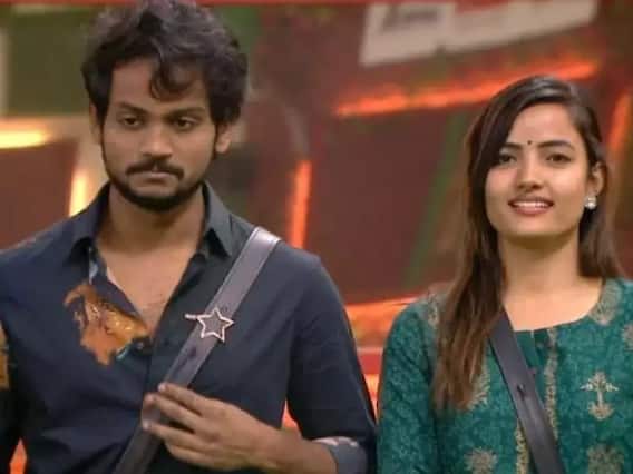 Siri Kiss Shanmukh: వామ్మో.. షన్నుకు ముద్దుపెట్టేసిన సిరి, అనీ ఆగ్రహం.. అరె ఏంట్రా ఇది? Siri Kiss Shanmukh: వామ్మో.. షన్నుకు ముద్దుపెట్టేసిన సిరి, అనీ ఆగ్రహం.. అరె ఏంట్రా ఇది?