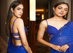 முகிலில்லாத வானின் வண்ணம்... நீலப் புடவையில் ரிது வர்மாவின் ரீசண்ட் க்ளிக்ஸ்!