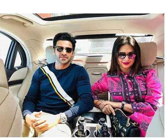 आलीशान घर के अलावा उनके पास लग्जरी कार भी हैं. उनकी लग्जरी कार की कीमत 50 लाख बताई जाती है. हाल ही में दिव्यांका त्रिपाठी ने खतरों के खिलाड़ी में भी हिस्सा लिया था. जहां उन्हें अच्छी खासी रकम मिली थी. (फोटो – सोशल मीडिया)