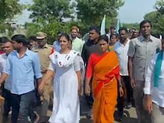 Anchor Shyamala: షర్మిల పాదయాత్రలో మెరిసిన యాంకర్ శ్యామల.. కారణం ఏంటంటే..