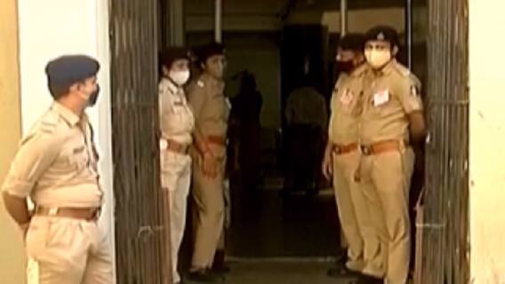 સુરત: માનહાનિ કેસમાં રાહુલ ગાંધી કોર્ટમાં ઉપસ્થિત, કોંગ્રેસ નેતાઓ હાજર