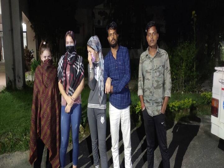 बिहार: उज्बेकिस्तान की तीन युवतियों समेत पांच को पुलिस ने किया गिरफ्तार, पूछताछ जारी