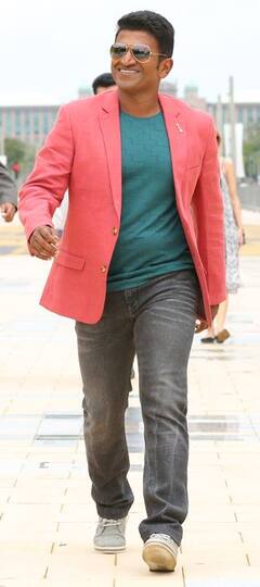 Puneeth Rajkumar: கன்னட பவர் ஸ்டார் புனீத் ராஜ்குமார் புகைப்படங்கள்