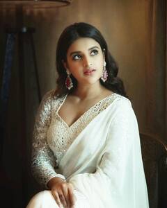 Nidhhi Agerwal Pics: తెల్ల చీరలో ‘ఇస్మార్ట్’ బ్యూటీ.. కేకో కేకహా!
