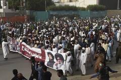 Xplained: पाकिस्तान में TLP का मार्च तेज, जानें क्या है विवाद की जड़, देश में क्यों हैं अघोषित इमरजेंसी जैसे हालात