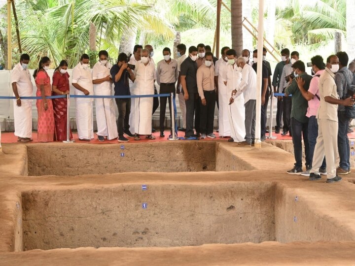 கீழடி : அகழ்வாராய்ச்சி பணிகளைப் பார்வையிட்ட முதல்வர் மு.க.ஸ்டாலின் !