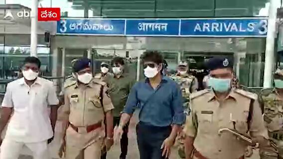 Actor Nagarjuna : విజయవాడకు వచ్చి సీఎం జగన్ ను కలిసిన హీరో నాగార్జున