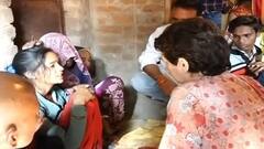 Lalitpur में मृतक किसानों के परिवार से मुलाकात के बाद बोलीं Priyanka Gandhi Vadra- यूपी में सरकार की क्रूरता चरम पर है