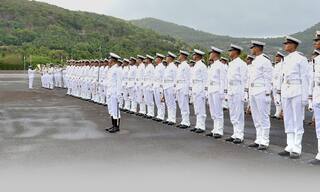 Indian Navy Recruitment 2021: इंडियन नेवी में 300 पदों पर निकली वैकेंसी, आज से आवेदन प्रक्रिया शुरू, जानें पूरी डिटेल्स