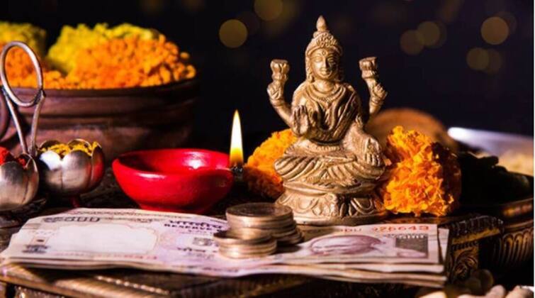 Diwali 2021 auspicious yoga made on Diwali four planet conjunction is make it prosperous Diwali 2021:  દિવાળી પર ચમકશે આ ચાર રાશિની વ્યક્તિની કિસ્મત, બની રહ્યો છે ગ્રહોનો અનોખો સંયોગ, જાણો કઇ રાશિ માટે રહેશે શુભ