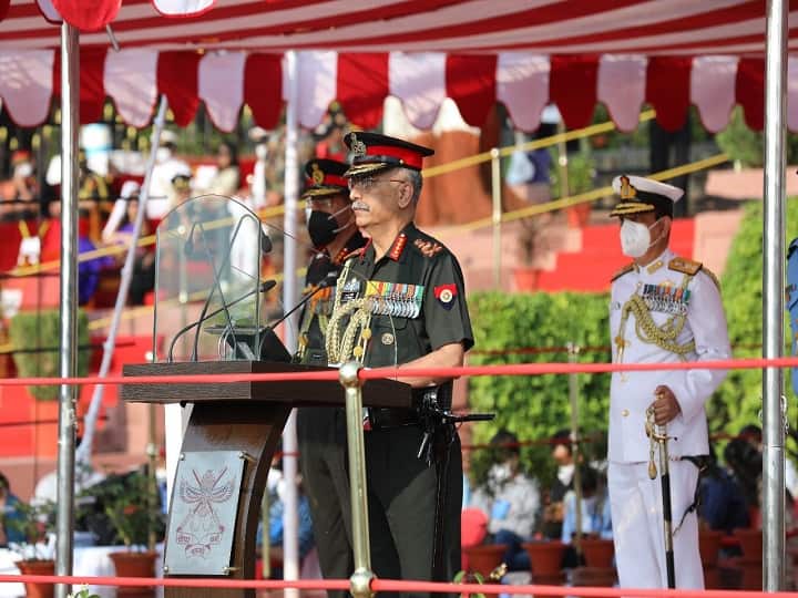 चीन के साथ LAC पर तनाव के बीच आर्मी चीफ जनरल एमएम नरवणे का बयान, सेना के तीनों अंगों के लिए कही ये बात