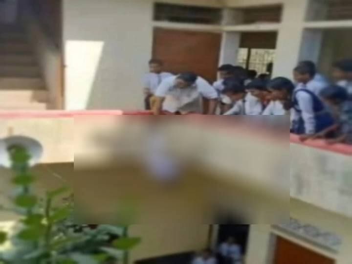 मिर्जापुर: निजी स्कूल में हुई चौंकाने वाली घटना, प्रिंसिपल ने बच्चे को बिल्डिंग से उल्टा लटकाया