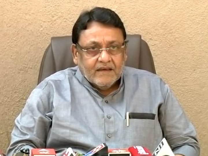 काशिफ खानवर कारवाई करण्यापासून समीर वानखडेंनी रोखलं, नवाब मलिकांचा आरोप NCP Nawab Malik allegation on BJP, sameer wankhede and kashif Khan cruise drugs party kashif khan काशिफ खानवर कारवाई करण्यापासून समीर वानखडेंनी रोखलं, नवाब मलिकांचा आरोप