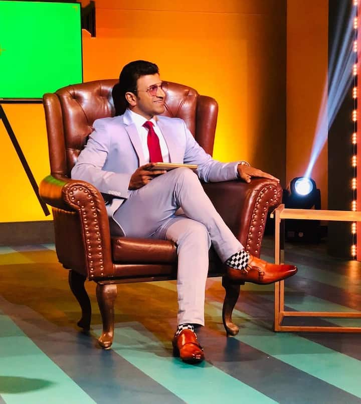 కన్నడ ఇండస్ట్రీ శోకసంద్రంలో మునిగిపోయింది. తమ సూపర్ స్టార్ పునీత్ హఠాన్మరణం  సినీ అభిమానులను షాక్ కు గురిచేసింది. (Image credit: Instagram)