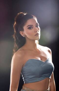 Mehreen Pirzada pics: கிளாமரில் பட்டாஸாக வெடிக்கும் தனுஷ் பட நடிகையின் போட்டோஸ்..!