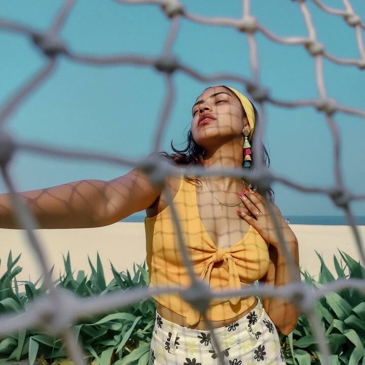 అమ్మో, అమలాపాల్.. అలా అందాల విందు చేస్తే కుర్రకారు గుండె గుబేల్ - Image Credit: Amala Paul/Instagram