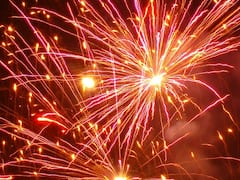 Diwali 2021: ఆ రాష్ట్రాల్లో దీపావళి అంటే బాణసంచాతో మినీ యుద్ధమే.. ఇంతకీ క్రాకర్స్ ఎందుకు కాల్చాలో తెలుసా..!