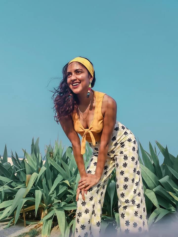 மூணாம் பிறை பொட்டழகு