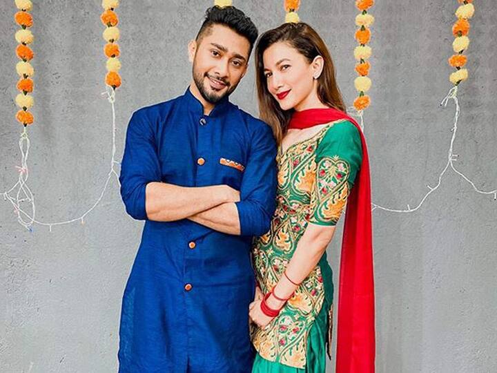 Gauahar Khan:बिग बॉस 7 की विनर गौहर खान 38 साल की हो चुकी हैं. उनकी मुलाकात 2020 में लॉकडाउन के दौरान जैद दरबार से हुई और उन्हें प्यार हो गया. उन्होंने मुंबई में अपने परिवार और करीबी दोस्तों की मौजूदगी में शादी जैद से शादी की.