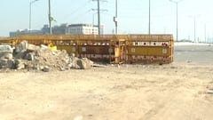 Farmers' Protest | Barricades removed from Ghazipur border | Ground Visuals