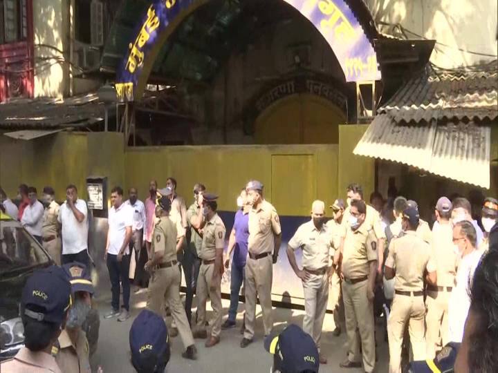 Watch Video: 26 நாட்களுக்குப் பின் ஜாமீனில் விடுதலையானார் ‛ஆர்யன் கான்’... ஷாரூக் ரசிகர்கள் உற்சாக வரவேற்பு!