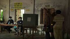 WB By-Poll: 'বিভিন্ন বুথ অন্ধকার করে রেখেছে তৃণমূল', দিনহাটায় বিজেপির অভিযোগে চাঞ্চল্য | Bangla News