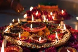 Diwali 2021 diwali upay number of deeya to get the blessings of maa Lakshmi litt hese numbers of-deeya from dhanteras to diwali Diwali 2021: ધનતેરસથી માંડીને દિવાળી સુધી ગણીને પ્રગટાવો આટલા દીપક, આખું વર્ષ બની રહેશે લક્ષ્મીની કૃપા