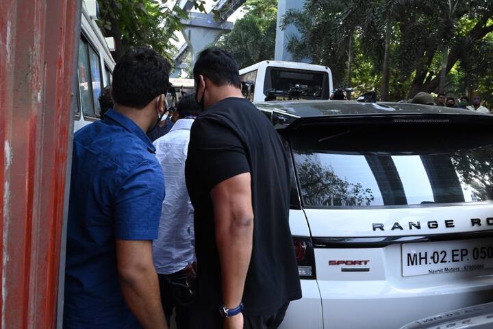 জামিন মঞ্জুর হয় আরবাজ মার্চেন্ট এবং মুনমুন ধামেচারও। তবে জামিন পেলেও বৃহস্পতিবার বাড়ি ফেরা হয়নি আরিয়ানের।