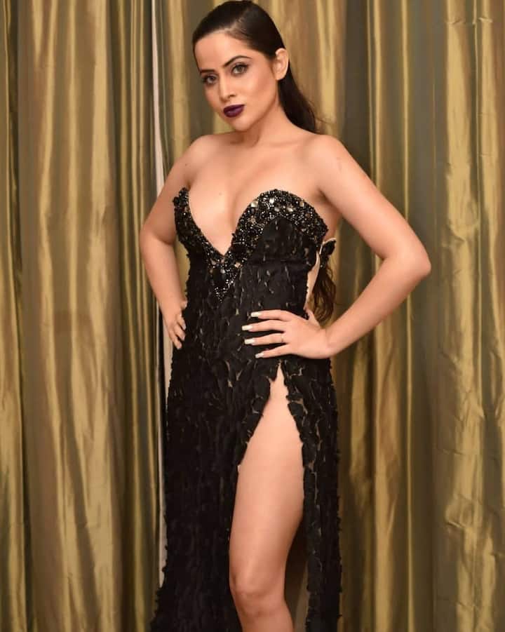 उर्फी ने कहा, ‘मुझे अपने लुक्स प्लान करना अच्छा लगता है और मैं जानती हूं कि ये ओवर द टॉप होते हैं. मैं हूं भी हर मायने में ओवर द टॉप. मेरी ड्रेसिंग ऐसी है जिसे हर कोई नहीं समझ सकता, कुछ लोगों के लिए यह एक्स्ट्राआर्डिनरी हो सकती है लेकिन मेरे लिए यह आर्डिनरी है’.