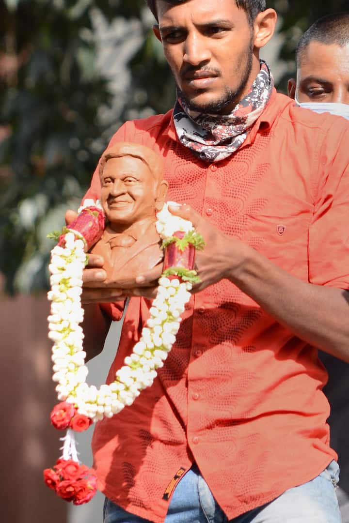 মৃত্যুর কয়েক ঘণ্টা আগেও সোশ্যাল মিডিয়ায় সক্রিয় ছিলেন পুনিত।