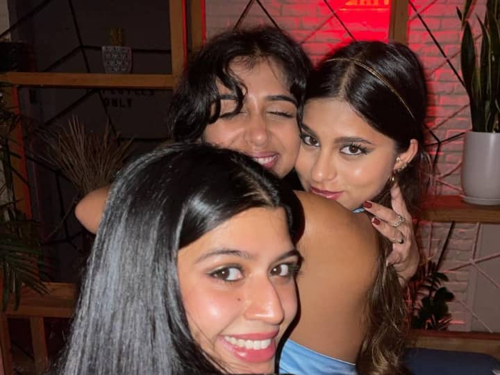 Halloween 2021: Suhana Khan Celebrates With Friends In New York After Aryan Khan Returns Home Post Getting Bail In Drugs Case Suhana Khan Is All Smiles As She Celebrates Halloween With Friends In New York. Seen Her Happy Pic Yet?