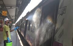 Local Train Service Start: প্রায় ৬ মাস পর চালু লোকাল ট্রেন, রবিবারেও ধরা পড়ল উদ্বেগের ছবি