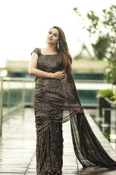 நெஞ்சை பூப்போல் கொய்து விட்டாள்... பாவனாவின் ரீசண்ட் க்ளிக்ஸ்