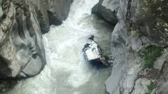 Uttarakhand: देहरादून में बस खाई में गिरी, 11 लोगों की मौत, 4 घायल