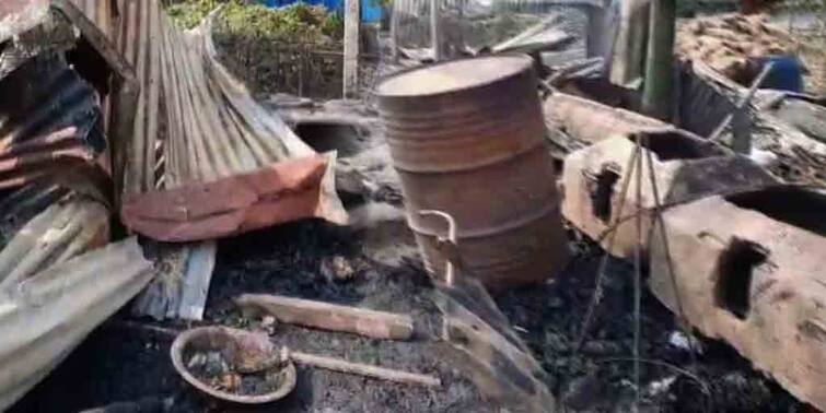 North dinajpur Raiganj fire 12 house burnt রায়গঞ্জে মধ্যরাতে ভয়াবহ অগ্নিকাণ্ড, পুড়ে ছাই ১২টি ঘর